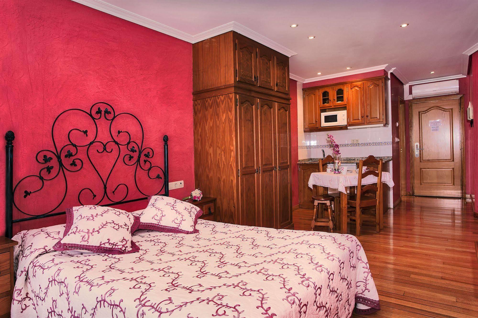 Hotel Alda Puerta Del Sol 比戈 外观 照片